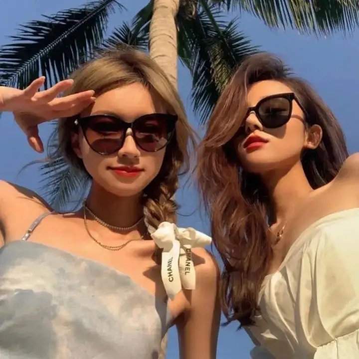 秘密窝点封面